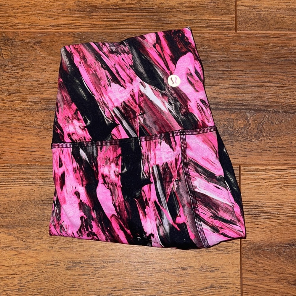Lululemon Wunder Under 25”